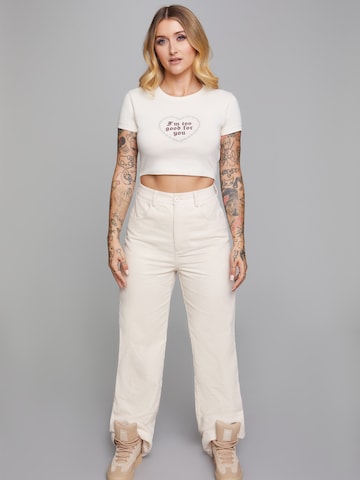 ABOUT YOU x Sharlota - Camiseta 'Caja' en blanco