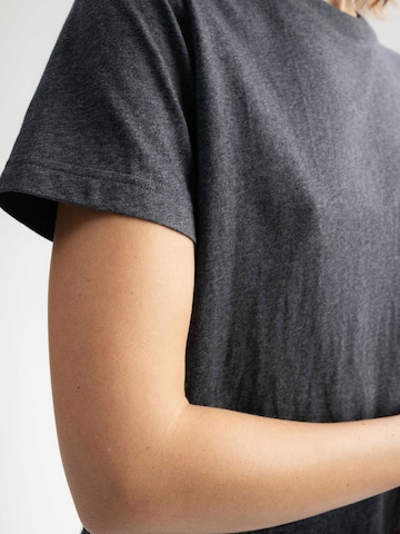 T-shirt 'Khira' MELA en gris