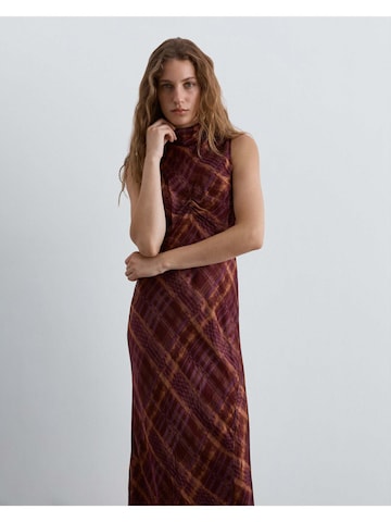 Rochie ' ' de la Scalpers pe roșu