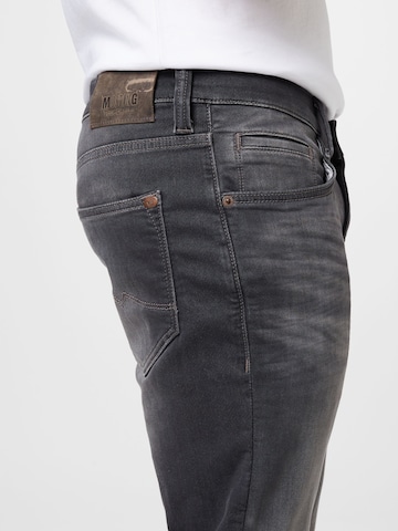 MUSTANG Slimfit Jeans 'Oregon' i grå