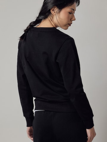 OWN Off With Nature Sweatshirt 'Felpa Girocollo'‌‌‌‌‌‌‌‌ in Schwarz