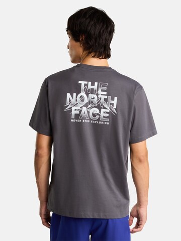 THE NORTH FACE Μπλουζάκι 'All The Way To The Top' σε γκρι: μπροστά