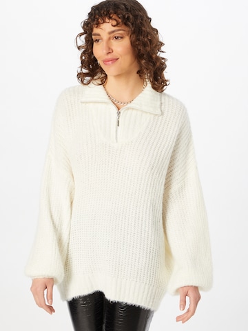 Missguided Sweater in White: front