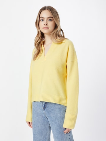 Monki Sweater in Yellow: front