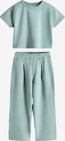 The Set Setti värissä vihreä: etupuoli