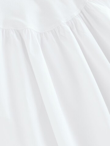 Robe Next en blanc