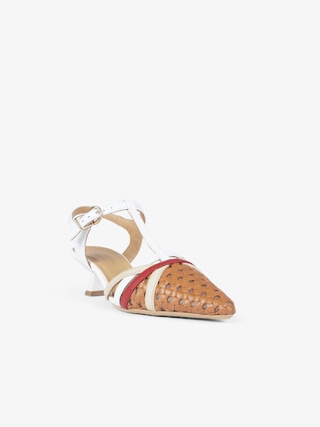 Lorenzo Mari Chanel in Beige