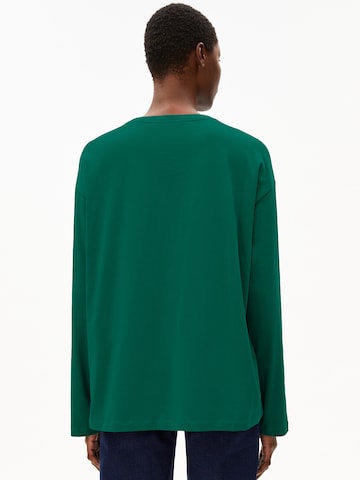 ARMEDANGELS Longsleeve ICONIC Å FIETAA (GOTS) in Grün