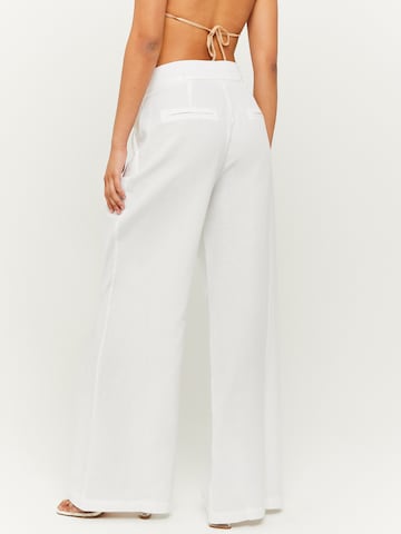 Wide leg Pantaloni di Tally Weijl in bianco