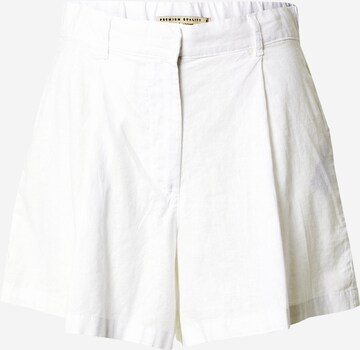 Gina Tricot - Loosefit Calças com pregas 'Sonja' em branco: frente