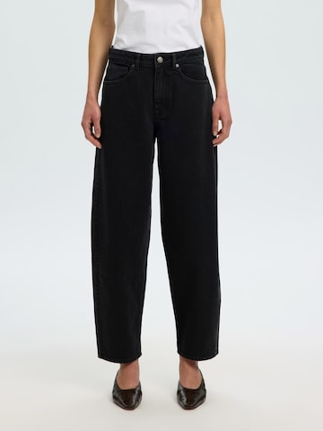 SELECTED Barrel Jeans 'SLWBARREL BEA-KORI' in Black: front