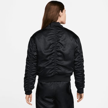 Nike Sportswear Jacke in Schwarz