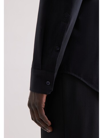 Coupe slim Chemise business 'Schwarze Rose' SEIDENSTICKER en noir