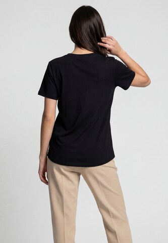 Usha - Camisa em preto