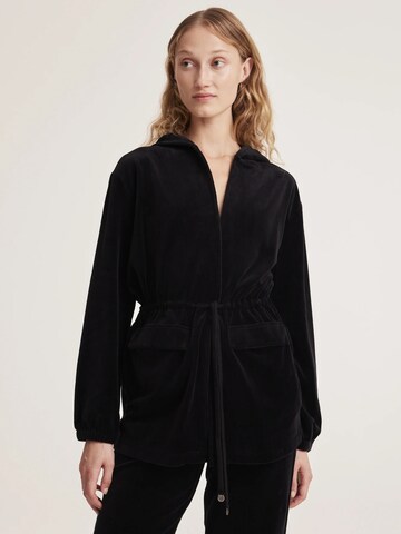 Odd Molly Knit Cardigan 'Carola' in Black: front