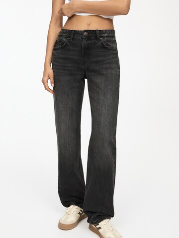 regular Jeans di Pull&Bear in nero: frontale