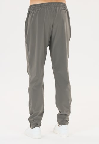 Virtus Tapered Sportbroek 'Benan V2' in Grijs