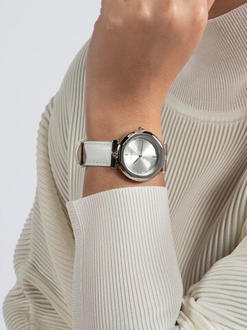 GUESS Analog Watch 'GD RUMUR' in Silver: front