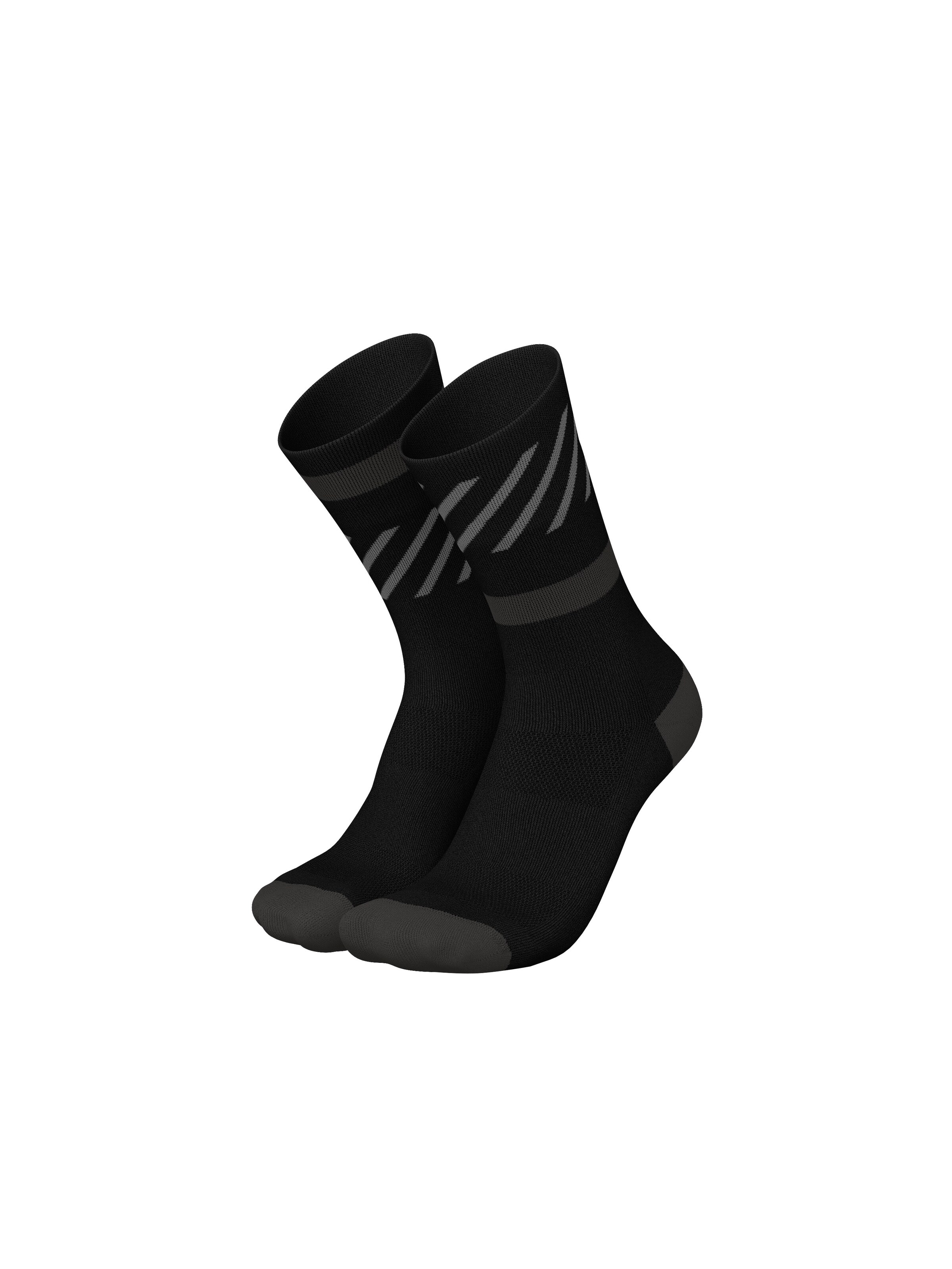 INCYLENCE Athletic Socks 'DISRUPTS' in Black: front