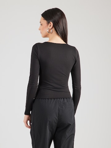 ABOUT YOU Shirt 'Charlie' in Black