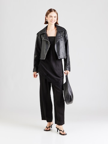 Wide Leg Pantalon à pince COMMA en noir