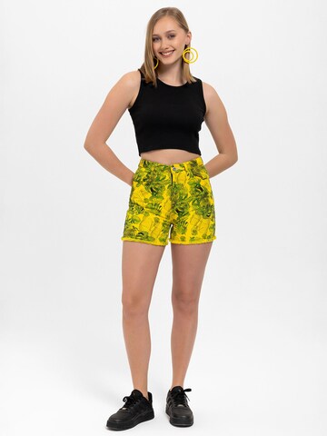 By Diess Collection regular Παντελόνι σε κίτρινο