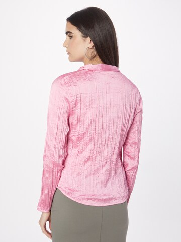 Monki - Blusa em rosa