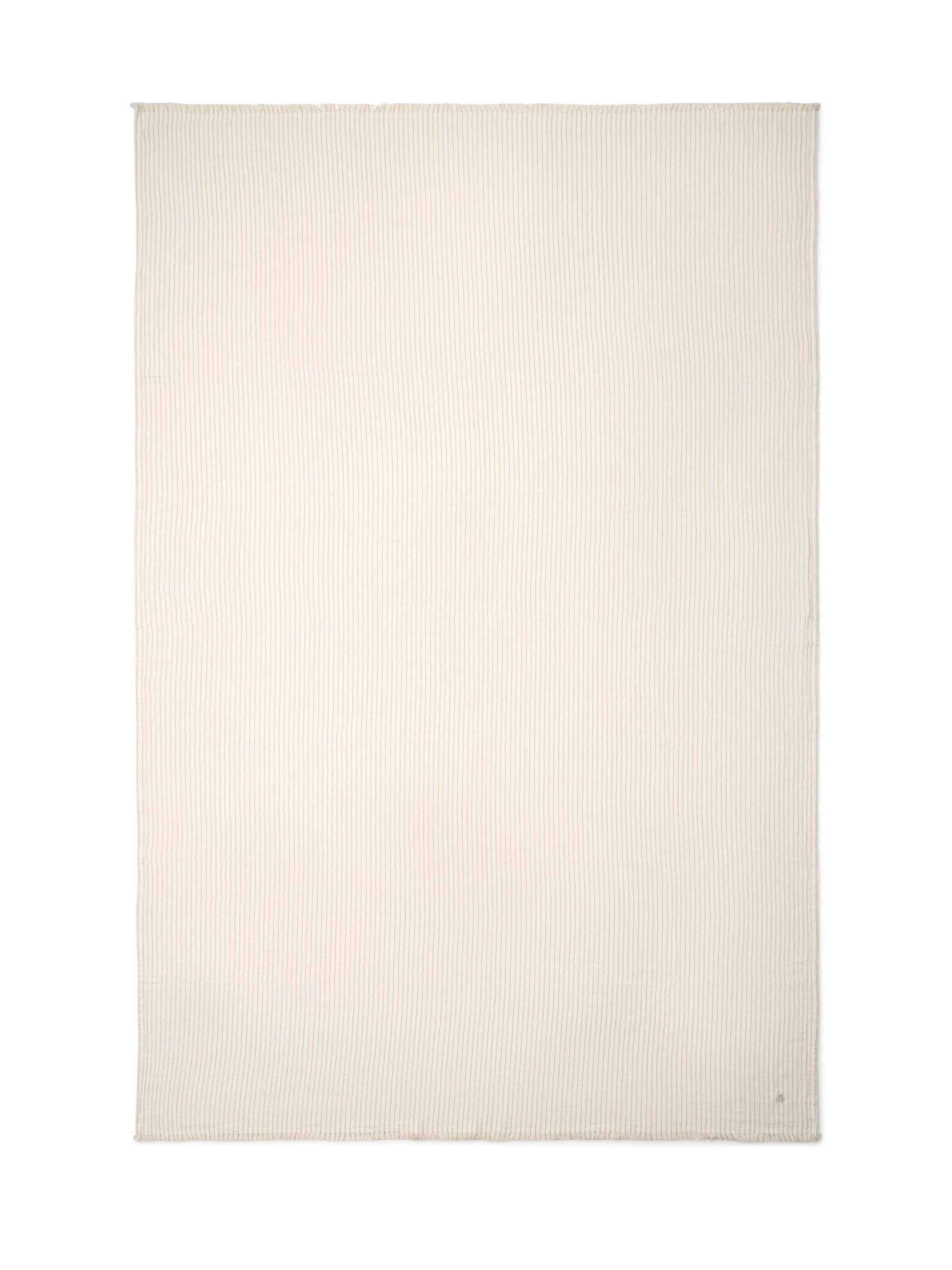 Marc O'Polo Blankets in Beige