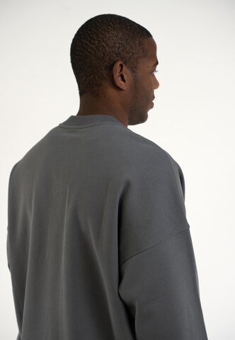 Johnny Urban Sweatshirt 'Carter Oversized' in Grey