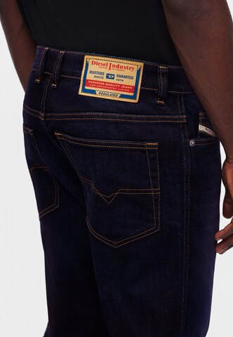 DIESEL - Regular Calças de ganga '1993' em azul: atrás