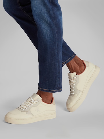 Sneaker bassa 'CLASSIC' di Calvin Klein Jeans in beige