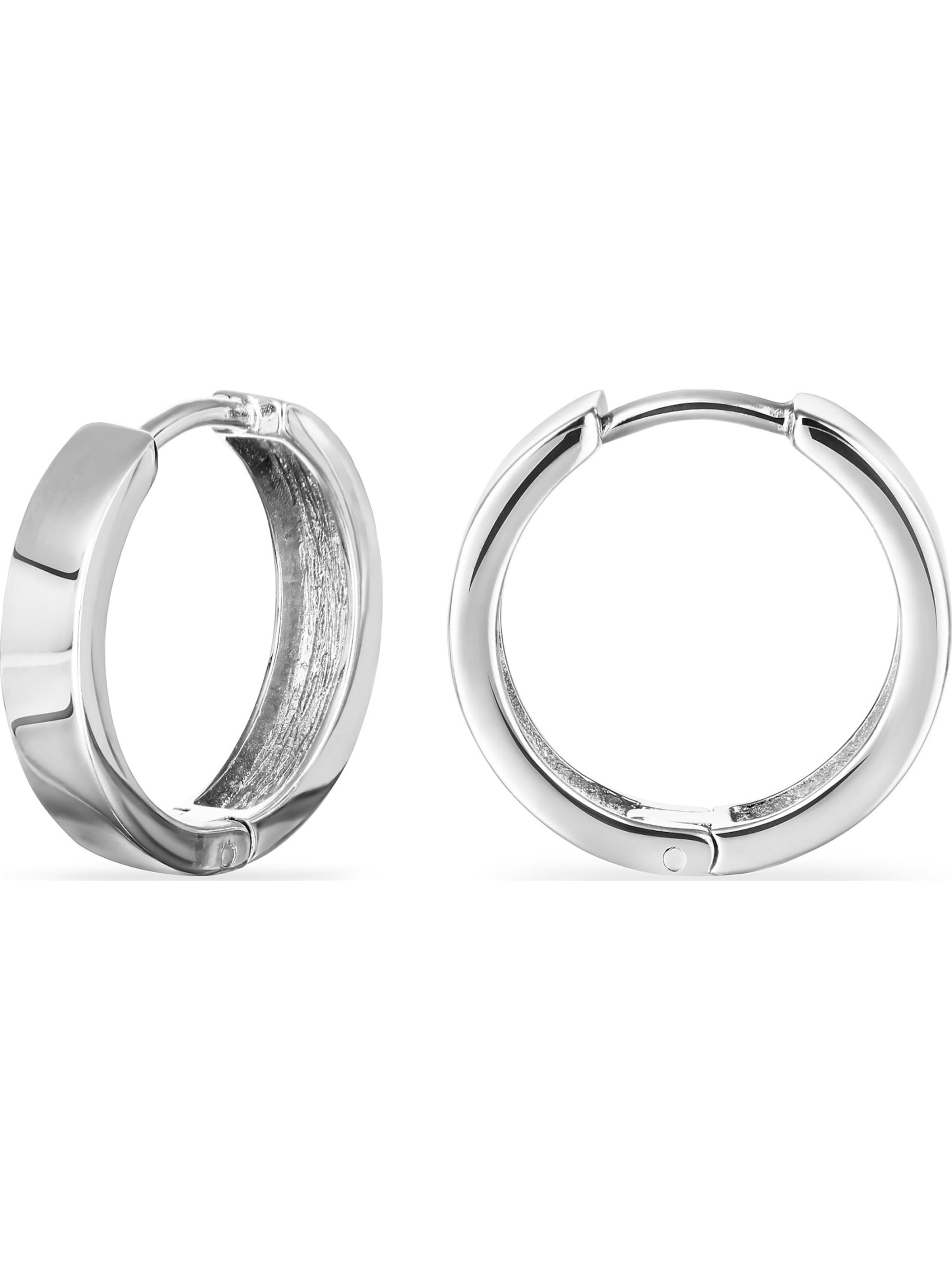 FAVS Earrings in Silver