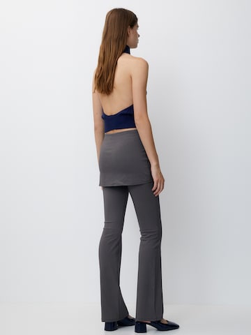 Regular Pantalon Pull&Bear en gris