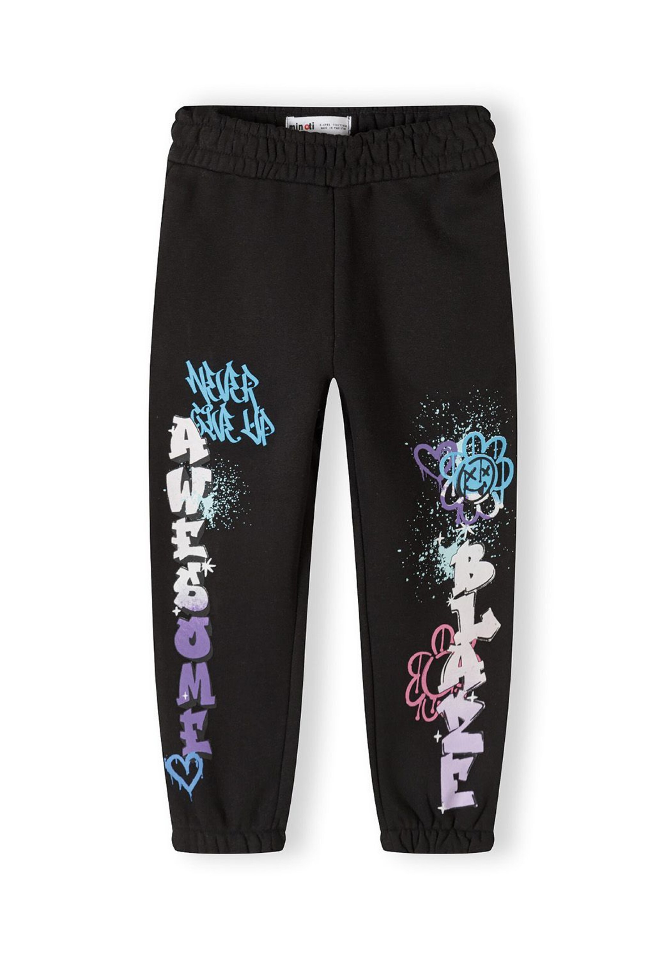 Set de la MINOTI pe negru