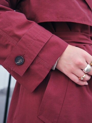 Next Tussenmantel in Rood