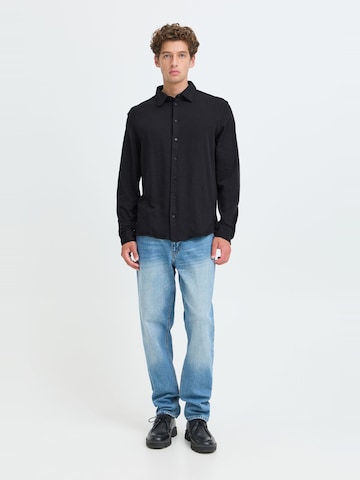 Casual Friday - Ajuste regular Camisa 'CFARKAN' en negro: frente