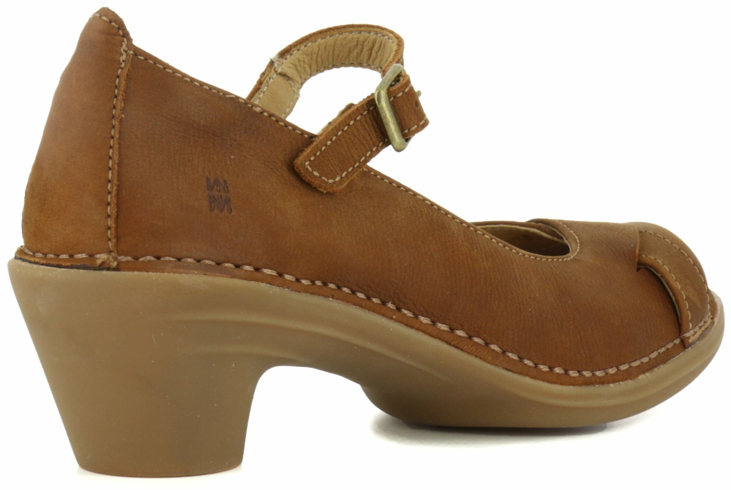 EL NATURALISTA Pumps in Brown