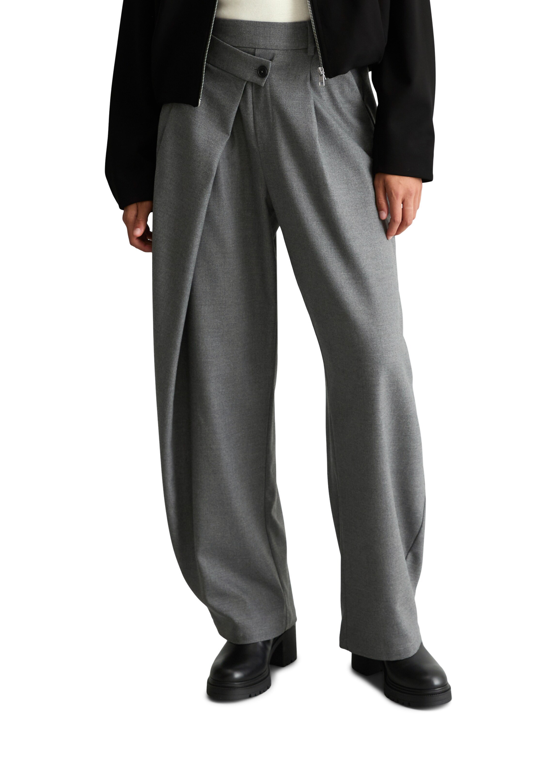 Marc O'Polo DENIM Loose fit Pants in Grey: front