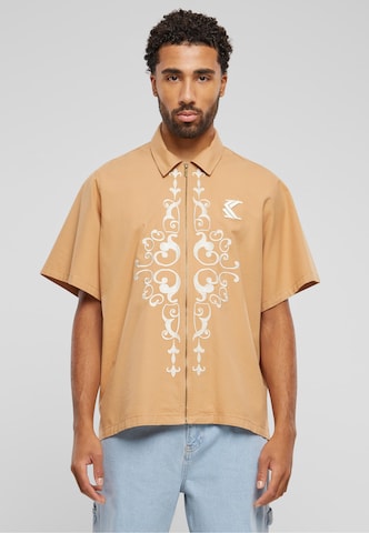 Karl Kani Comfort fit Button Up Shirt in Beige: front