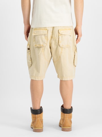 ALPHA INDUSTRIES Свободный крой Брюки-карго в Желтый