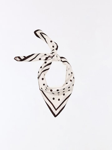 Bershka Kendő - barna: elől