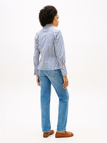 TOMMY HILFIGER - Blusa en blanco