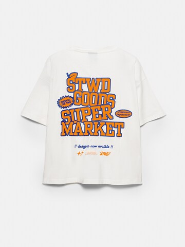 Tricou de la Pull&Bear pe alb