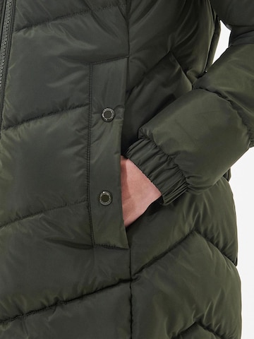 Barbour International Płaszcz zimowy w kolorze zielony