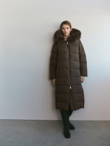 MANGO Winter coat in Brown: front