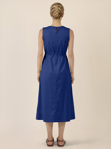 APART Kleid in Blau