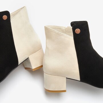 LASCANA Bootie in Beige