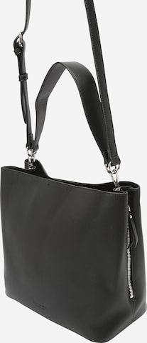 Seidenfelt Manufaktur Shoulder Bag 'Kerava' in Black: front