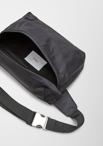 s.Oliver Fanny Pack in Black