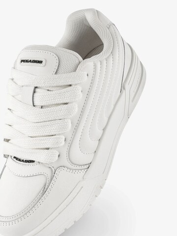 Baskets basses 'VENICE' Pegador en blanc